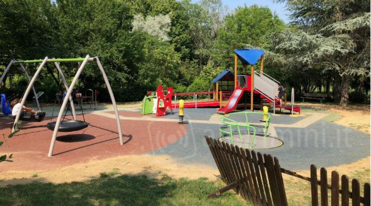 Riccione, nuovi giochi al parco della Resistenza, terminati i lavori - 
