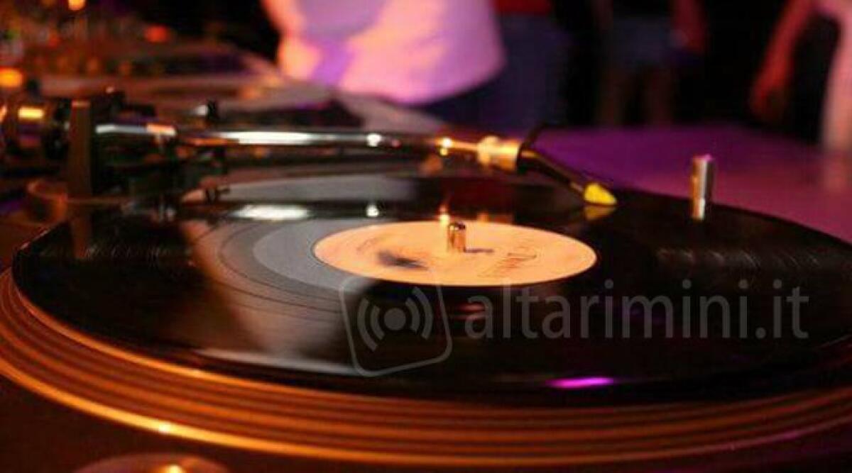 Riccione, festa col dj Mozart per ricordare Luca Fabbri il suo pi&ugrave; grande fan - 