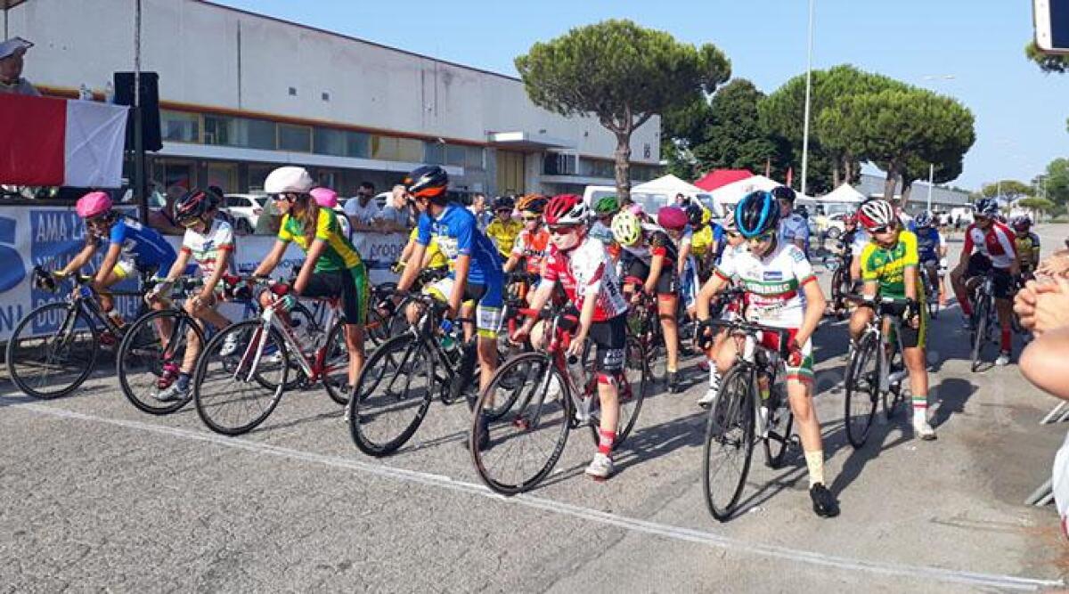 Ciclismo giovanissimi, a Rimini record di partecipazione al Memorial Vittorio Tadei - 