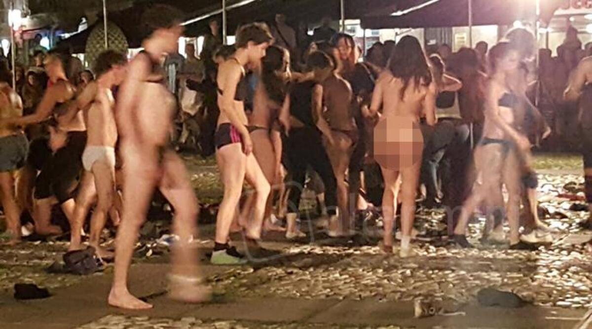 La polemica sugli attori nudi a Santarcangelo finisce in Parlamento: "il festival ha ingenti finanziamenti pubblici" -