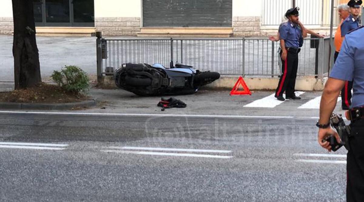 Villa Verucchio: scivola per evitare l'incidente, scooterista di Novafeltria finisce in ospedale -