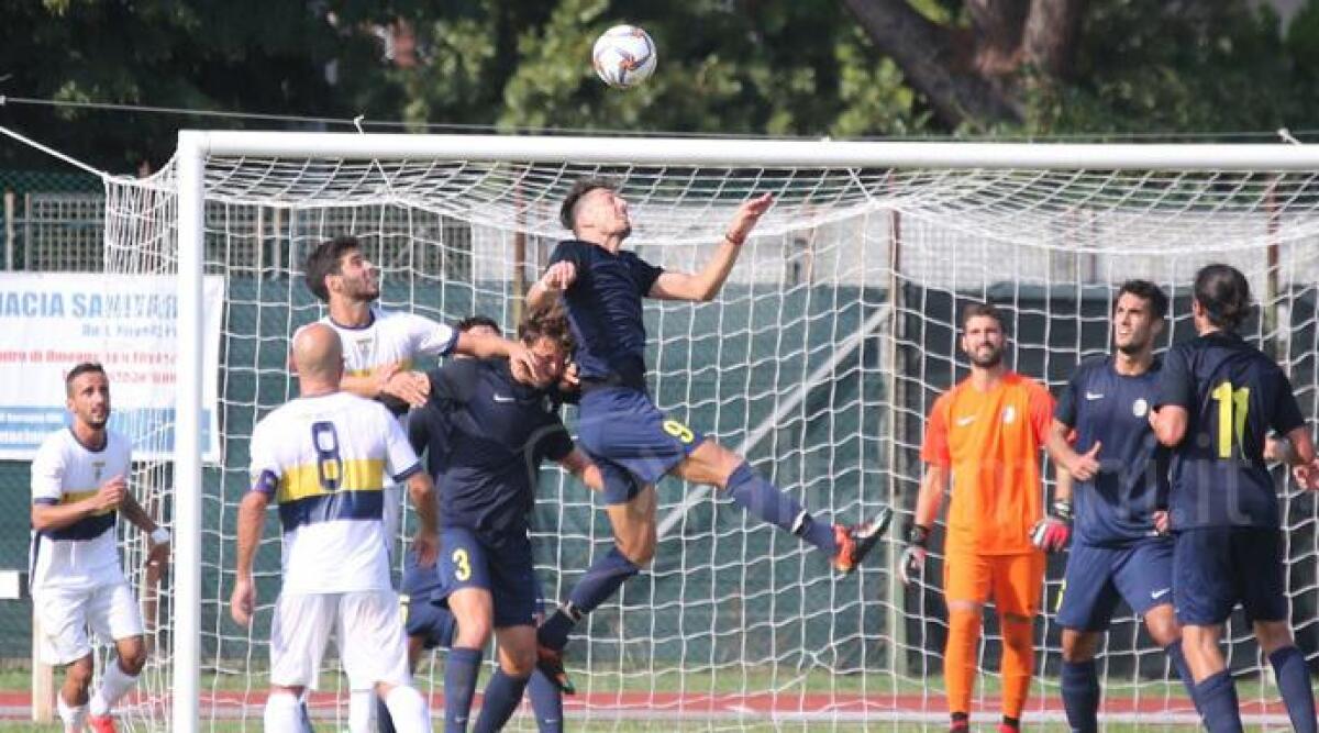 Calcio D, Santarcangelo mercoledì al Mazzola col Campobasso: la prevendita. Juniores: 4-4 a Sasso Marconi -