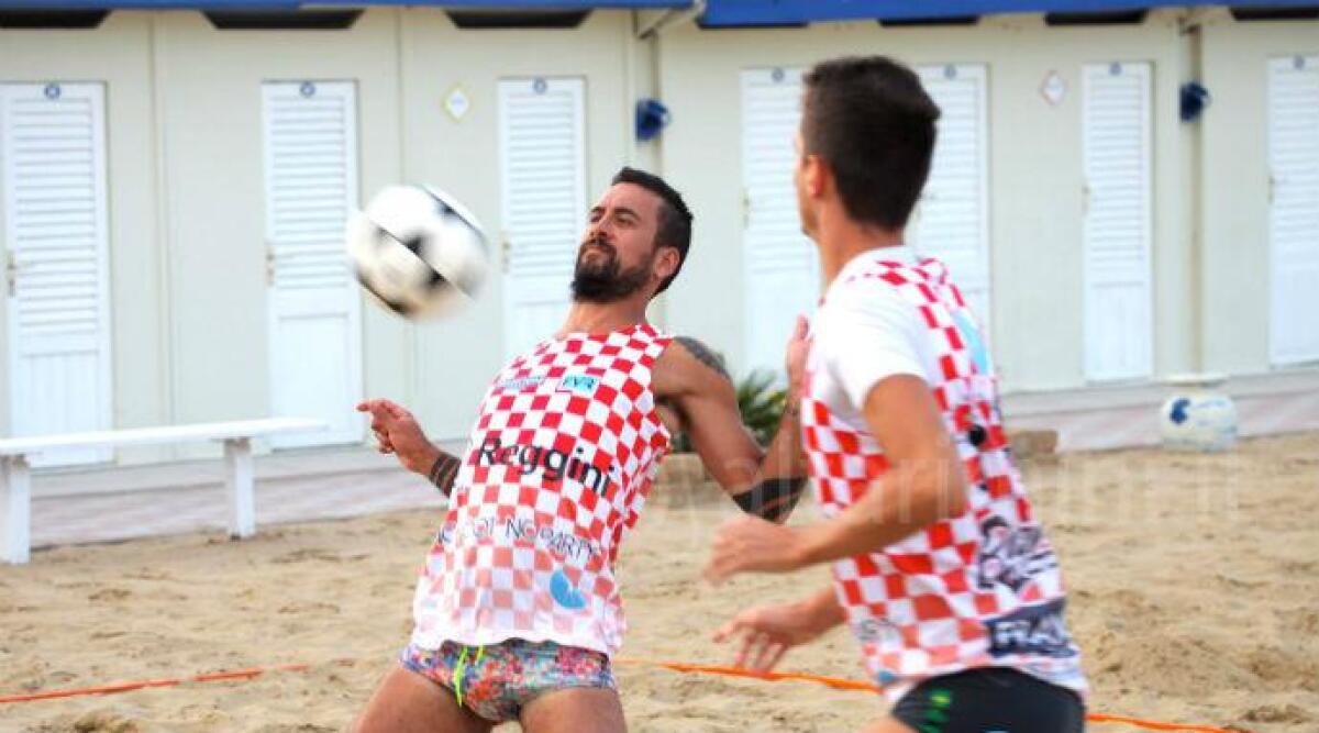 Foot volley, il riminese Andrea Mazzotti e il forlivese Mordenti in cerca di gloria al mondiale di Antibes - 