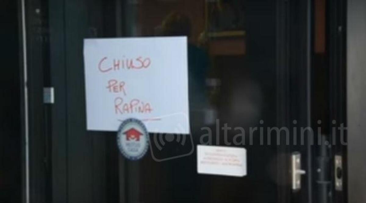 Rapina in banca a Rimini, carabinieri arrestano il terzo complice: cassieri ostaggio chiusi nello sgabuzzino - 