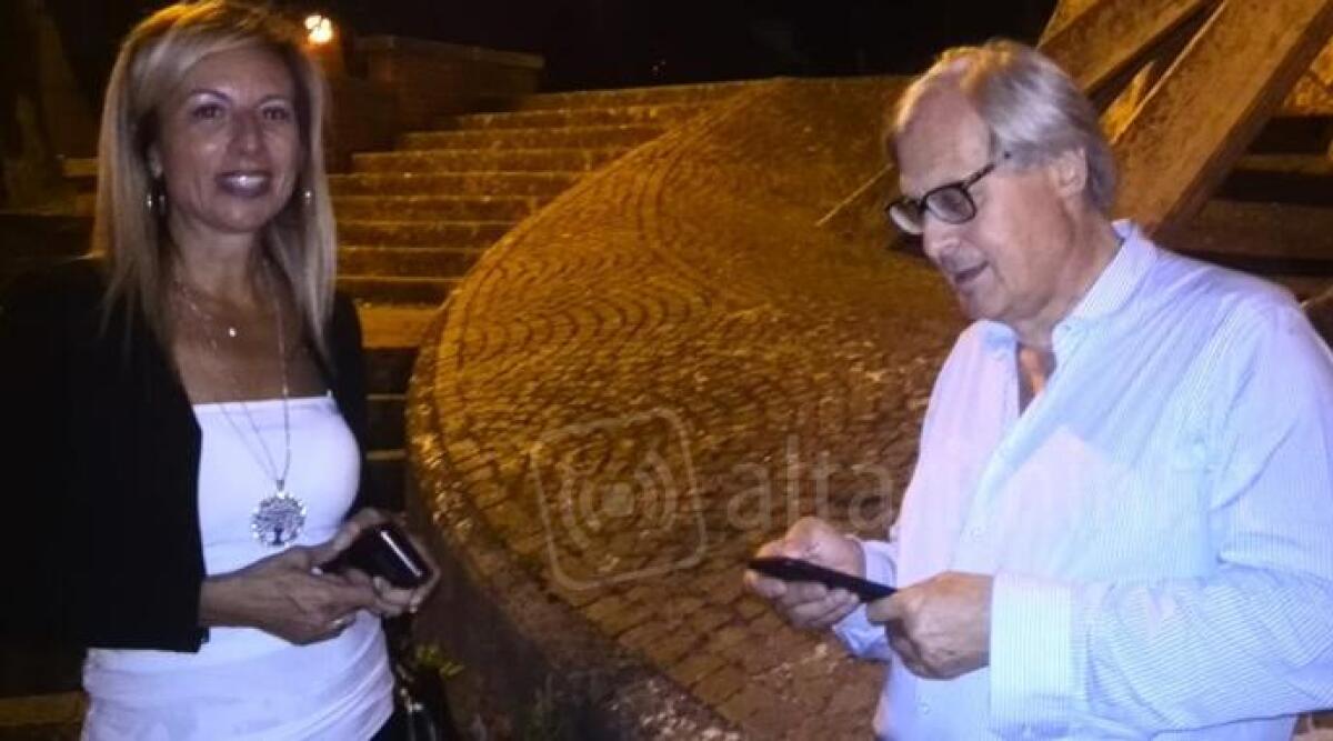 FOTO: visita a sorpresa di Vittorio Sgarbi a Coriano, tra le tappe muso Sic e il torneo di Briscola - 