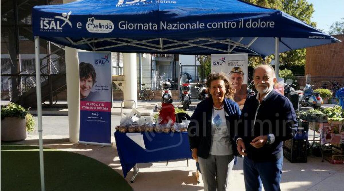 Cento città contro il dolore, in tanti allo stand Isal all'esterno di Sgr Rimini -