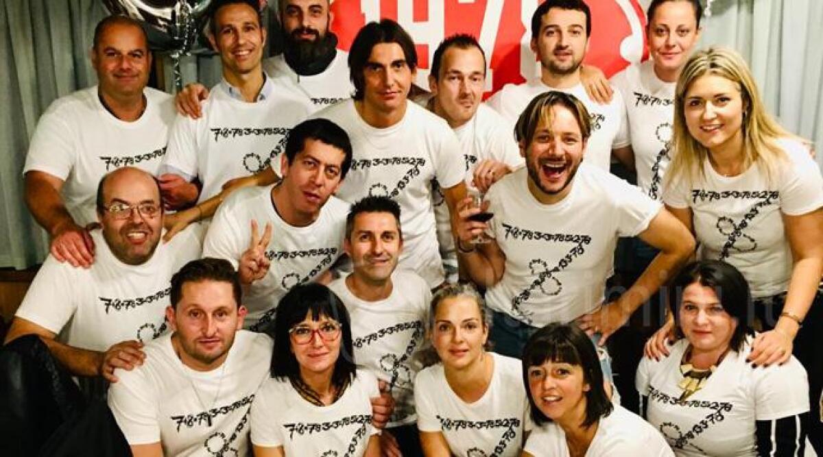 Raduno dei novafeltriesi nati nel 1978, tra loro il famoso stilista Angelo Cruciani - 