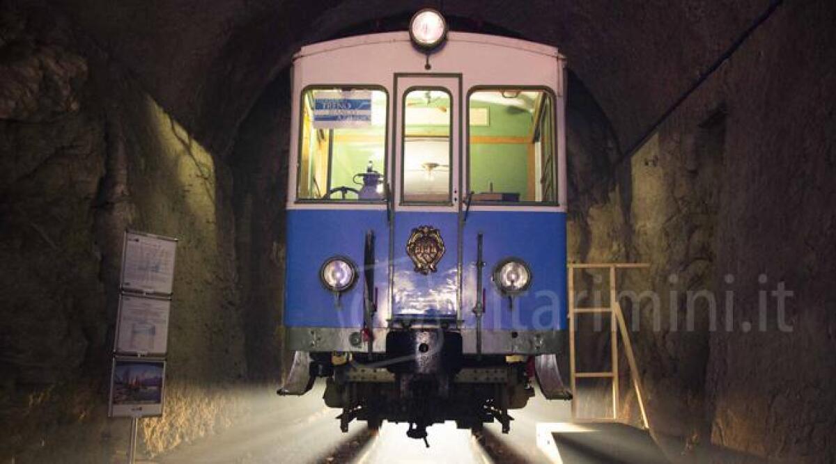 Natale delle meraviglie a San Marino, inaugurata la magica galleria con trenino e opere d'arte - 