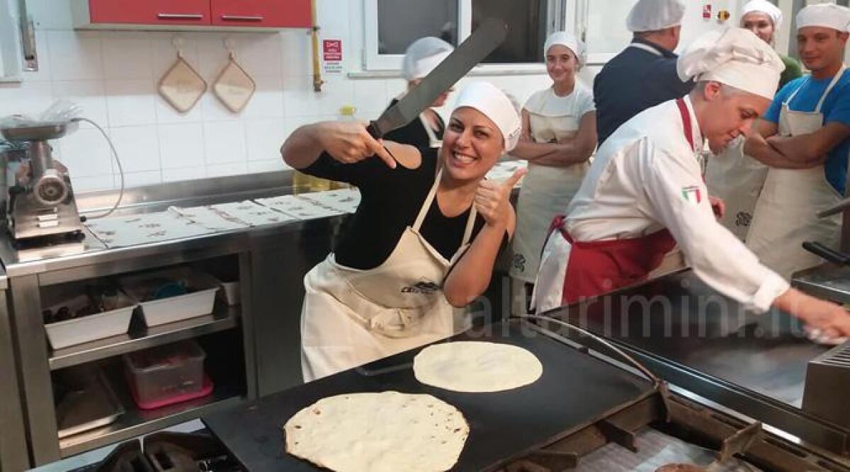 Un corso per imparare a fare la piadina romagnola, sotto la guida di chef esperti. Ecco come iscriversi - 