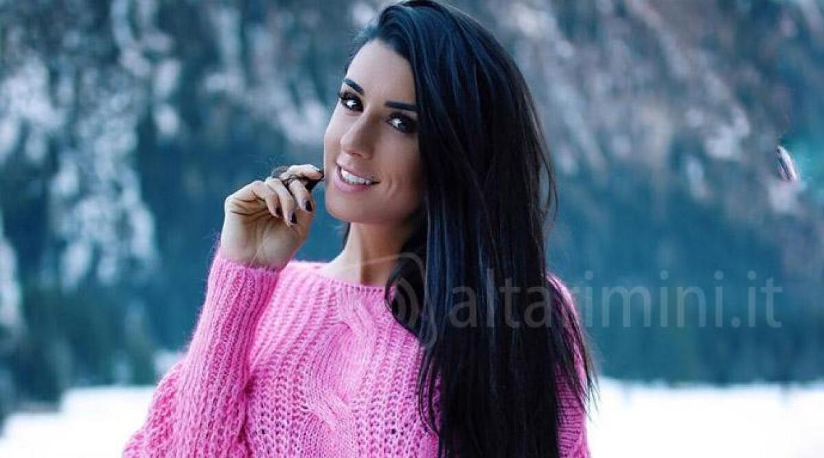 La showgirl riminese Valentina Vignali su Real Time, protagonista del reality degli influencer - 