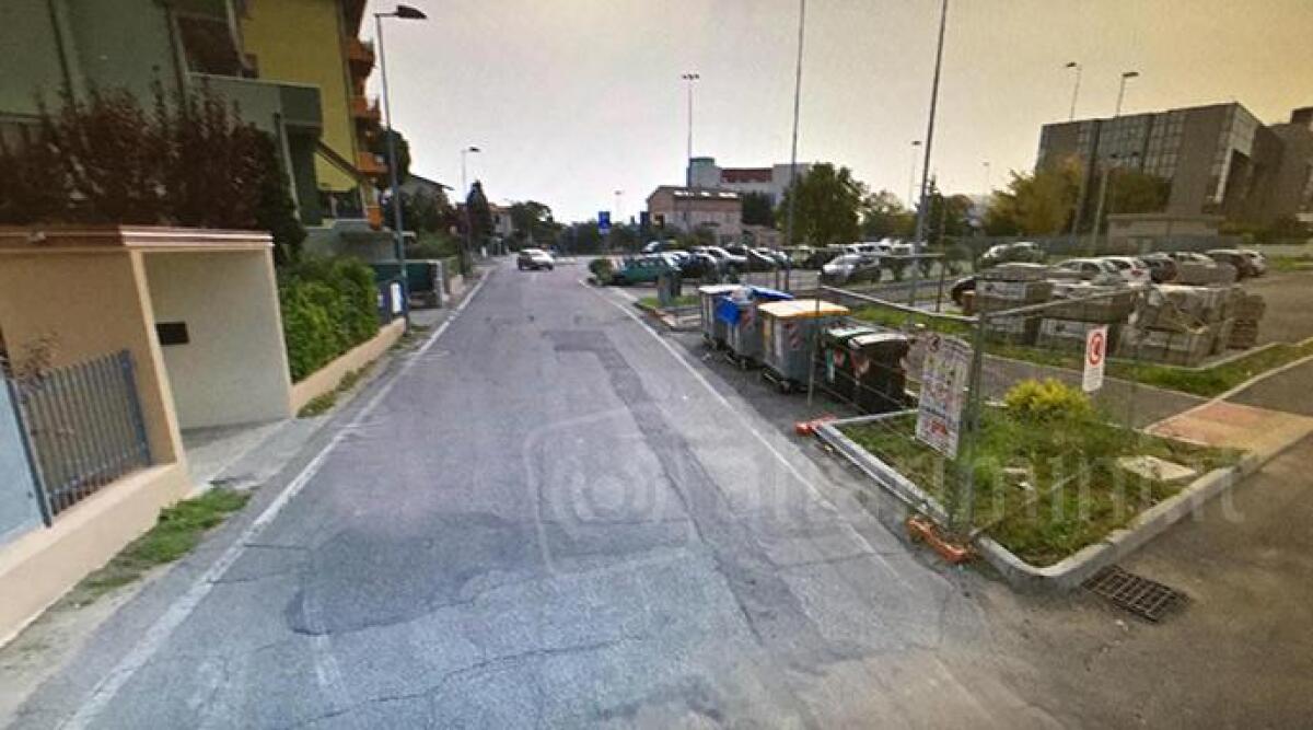 Rimini: auto e tir ad alta velocit&agrave; nel tratto di via Macanno - 