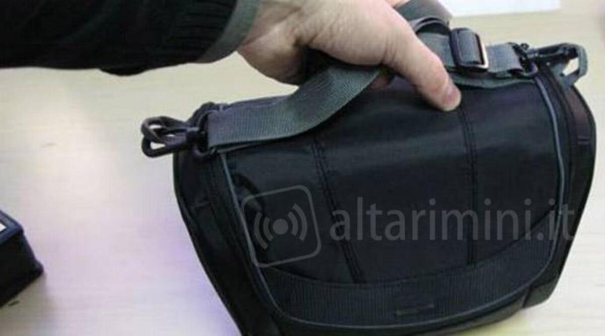 Sigep Rimini, donna subisce il furto della borsa ma le lasciano il portafoglio con i soldi - 