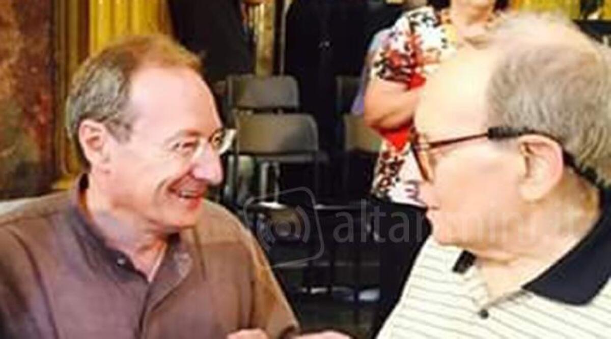 Ennio Morricone applaude al maestro riminese Stefano Cucci davanti a 13.000 spettatori -