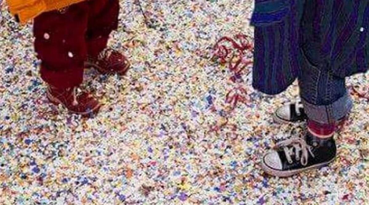 Carnevale a Rimini senza coriandoli: sanzioni fino a 500 euro per chi viola il divieto - 