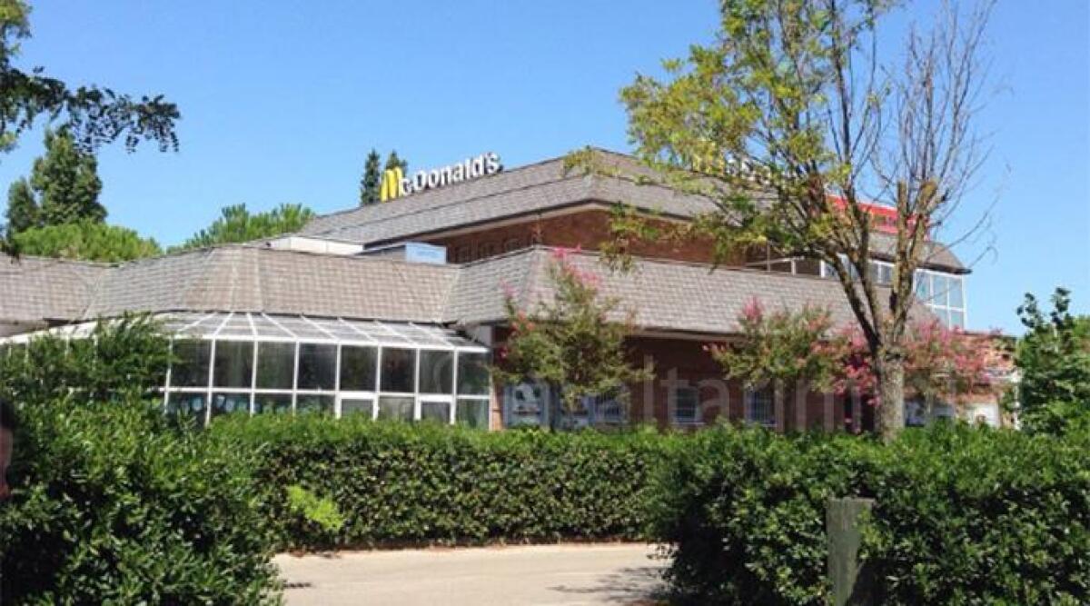 Riapre l'ex McDrive ora birreria 'Spiller', ma &egrave; polemica sui dipendenti licenziati - 