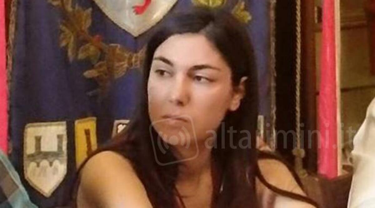 Giulia Sarti, fascicolo sulle foto intime messe online trasmesso alla procura di Bologna - 
