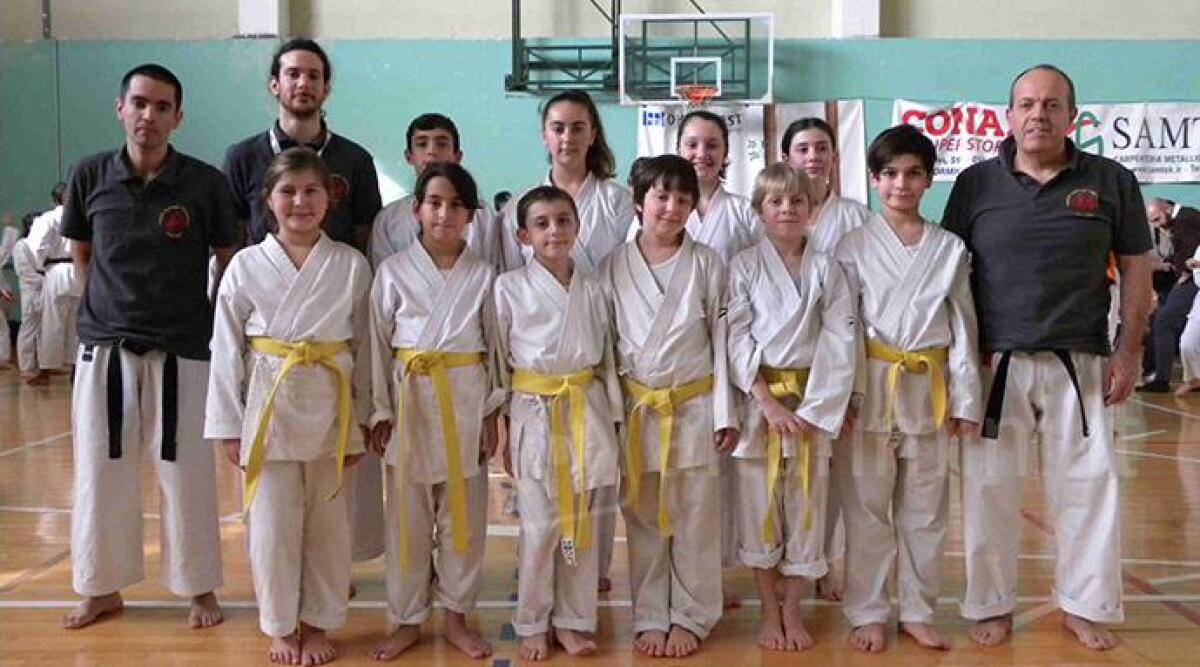 Karate, 5 Podi per la scuola di Santarcangelo al Trofeo Emilia -