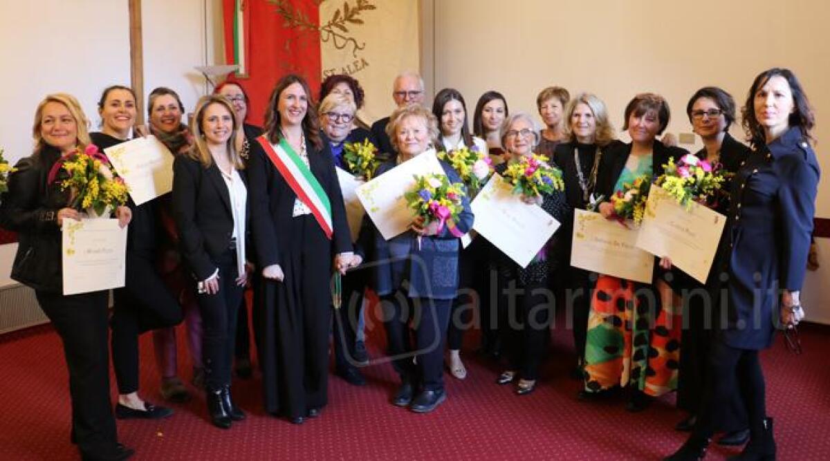 Giulia, Federica e altre sette donne imprenditrici di successo premiate dal Comune di Rimini - 