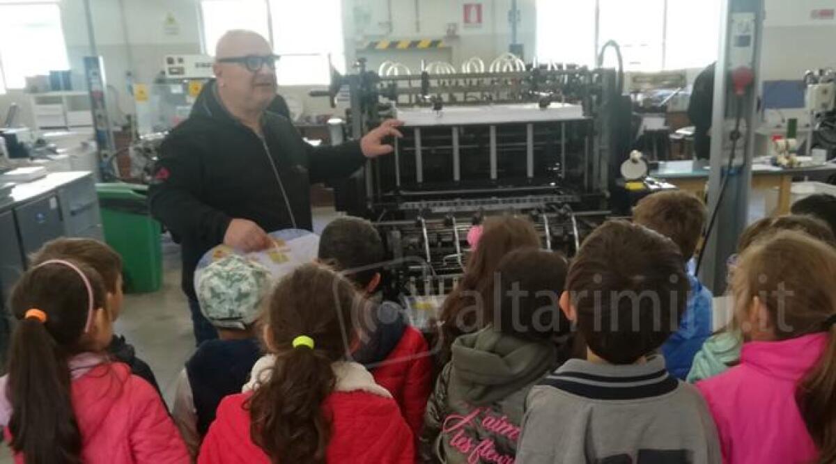 Alunni della scuola in visita alla storica tipografia 'Botticelli' di Novafeltria - 