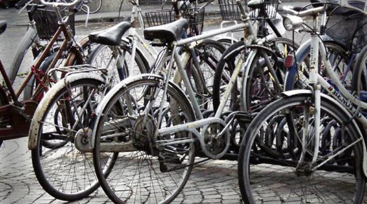All'asta 63 biciclette, cellulari e oggetti preziosi smarriti a Rimini - 