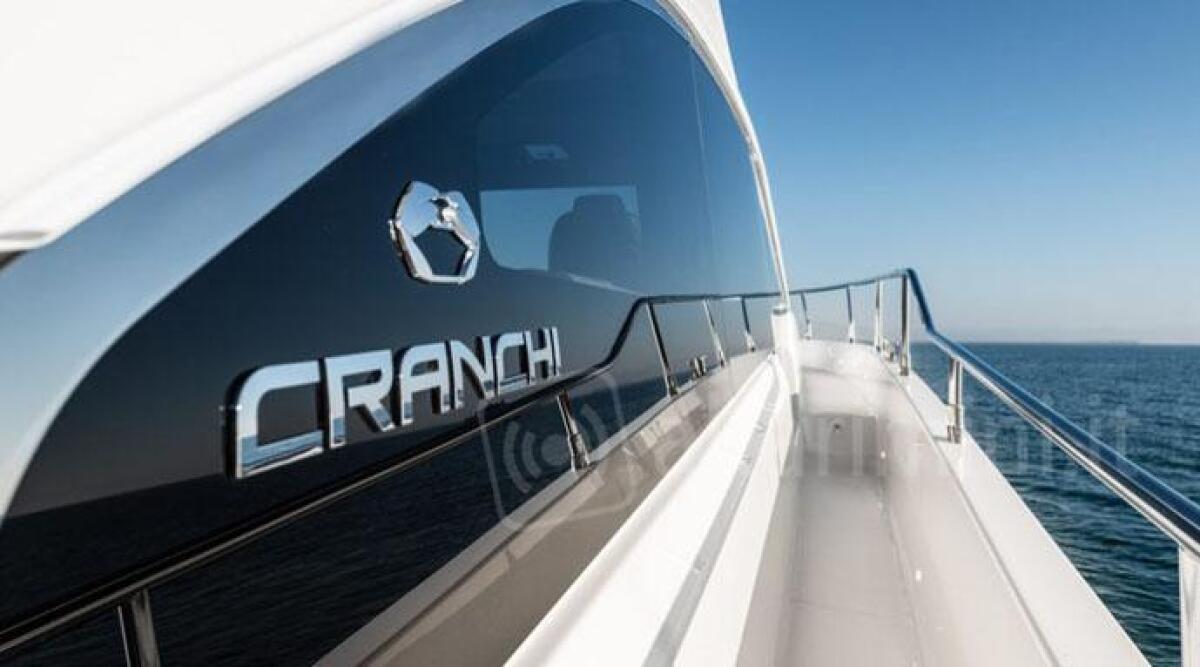 Alla Marina di Rimini esposizione degli yacht 'Cranchi' e spettacolari auto sportive -