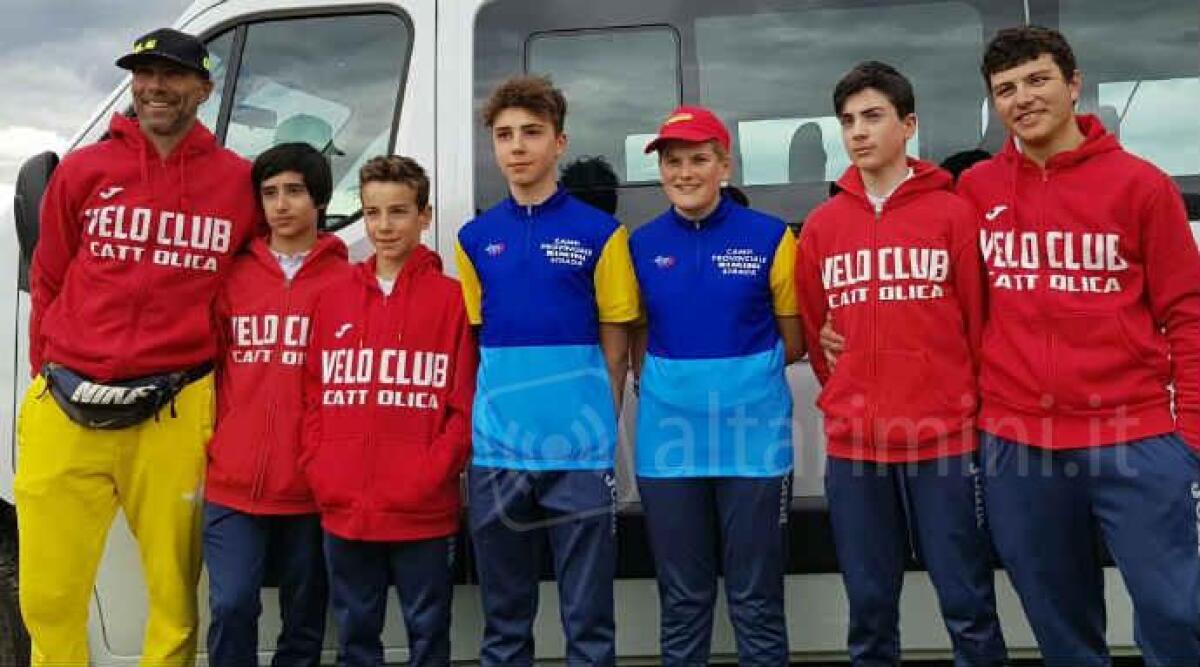 Ciclismo, gli Esordienti del Velo Club Cattolica Tintoni e Valentini campioni provinciali - 