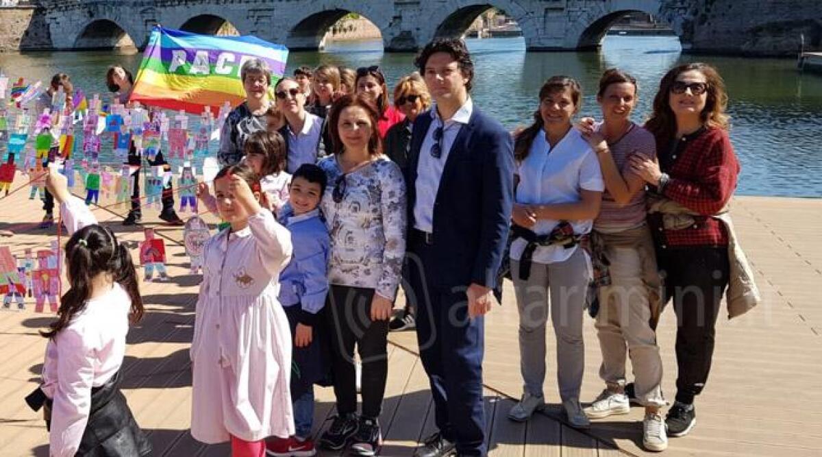 La scuola primaria Montessori all'invaso del ponte di Tiberio per 'l'esercito dei pacifici' - 