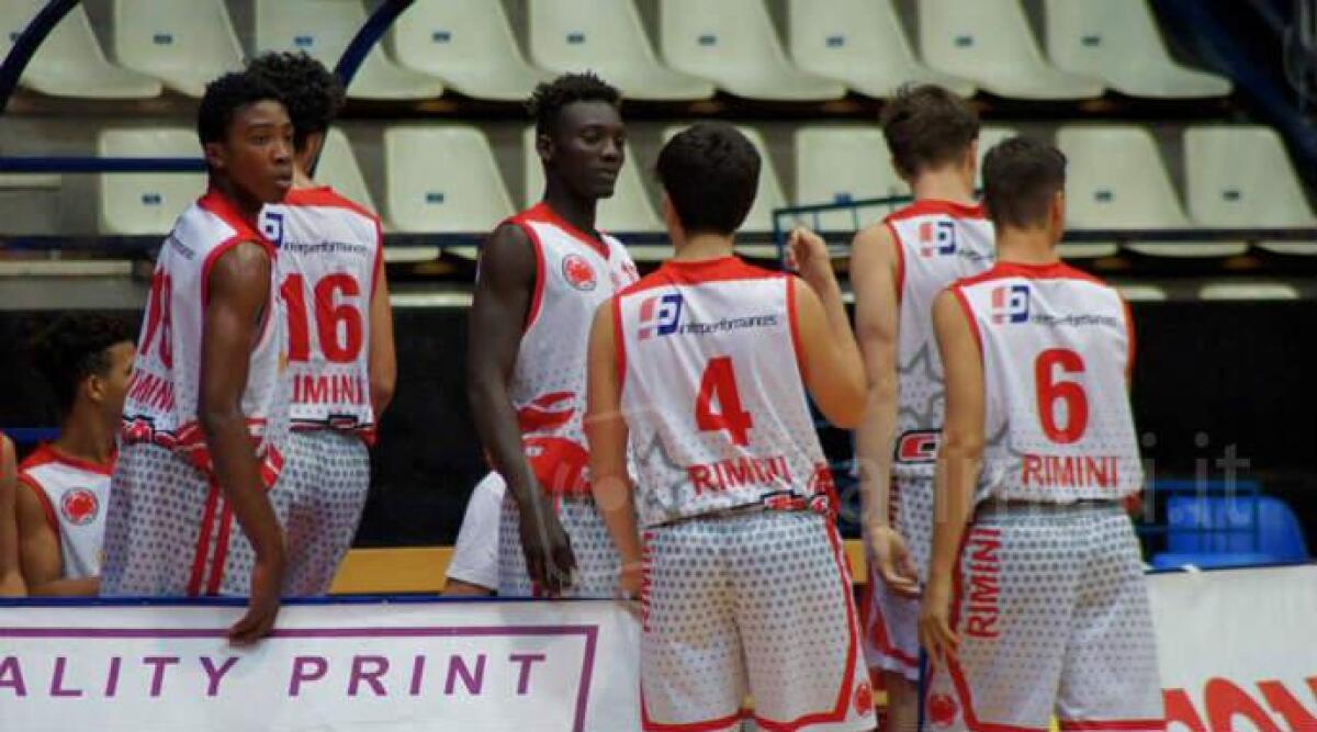 Basket giovanile, l'Under 18 dei Crabs chiude la stagione con una larga vittoria - 