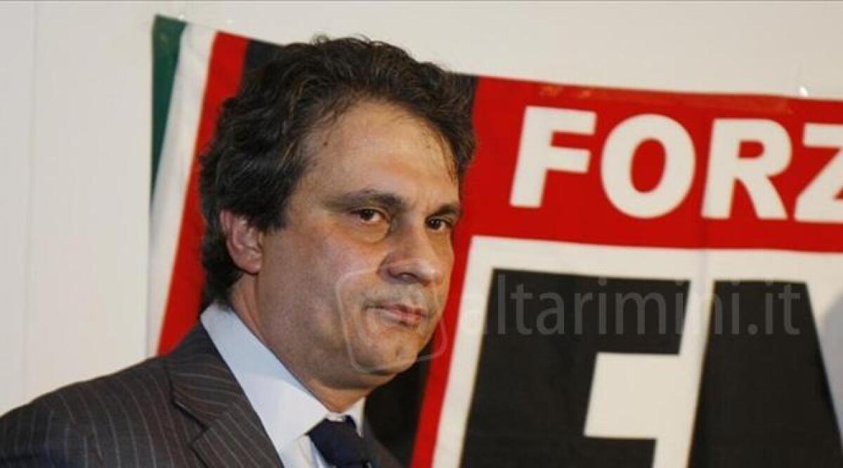 Roberto Fiore di Forza Nuova a Rimini per un comizio elettorale, scoppia la polemica - 
