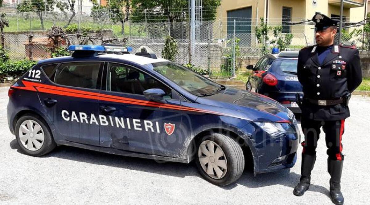 Novafeltria: speronano la gazzella e tentano di investire i carabinieri - 