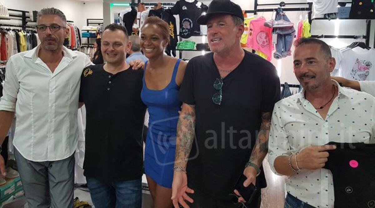 Una festa per il lancio del brand di abbigliamento Ole', ospiti Kelly Joyce e Filippo Nardi - 