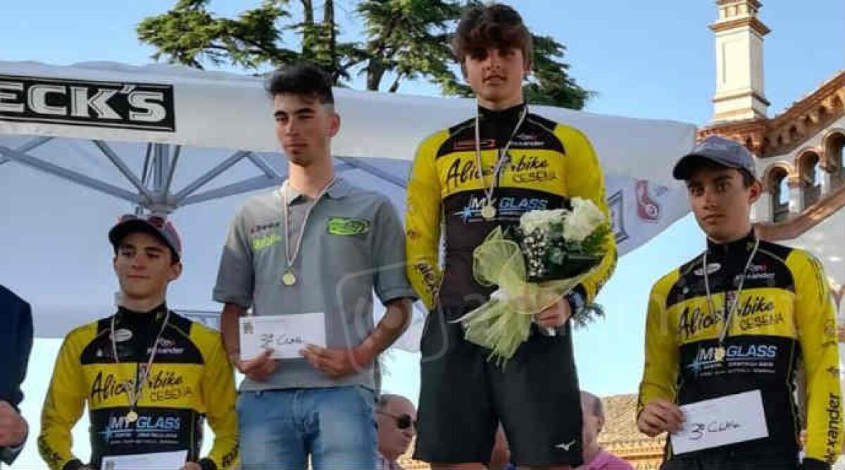 Ciclismo, primo acuto di Mattia Casadei: in cinque Alice Bike MyGlass nella top ten - 
