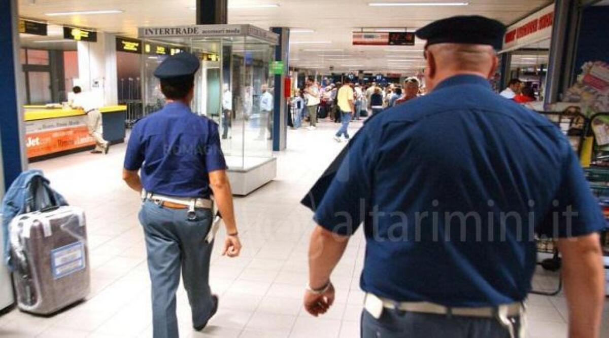 Ricercato e con numerosi alias: fermato e arrestato in aeroporto cittadino italo russo - 