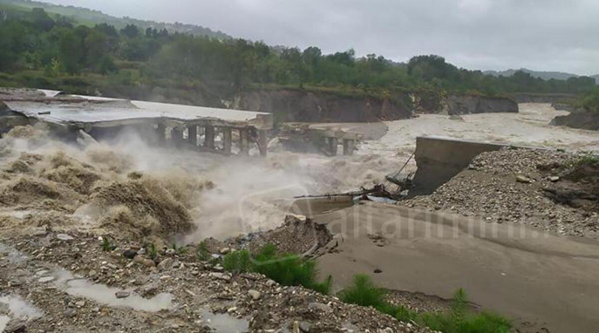 Traversa fiume Marecchia pericolosa, emanata ordinanza di divieto d'accesso - 