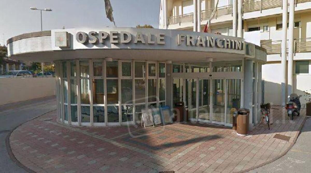 Tre senologi romani all'ospedale Franchini di Santarcangelo per apprendere la tecnica del verde indocianina - Ospedale di Santarcangelo