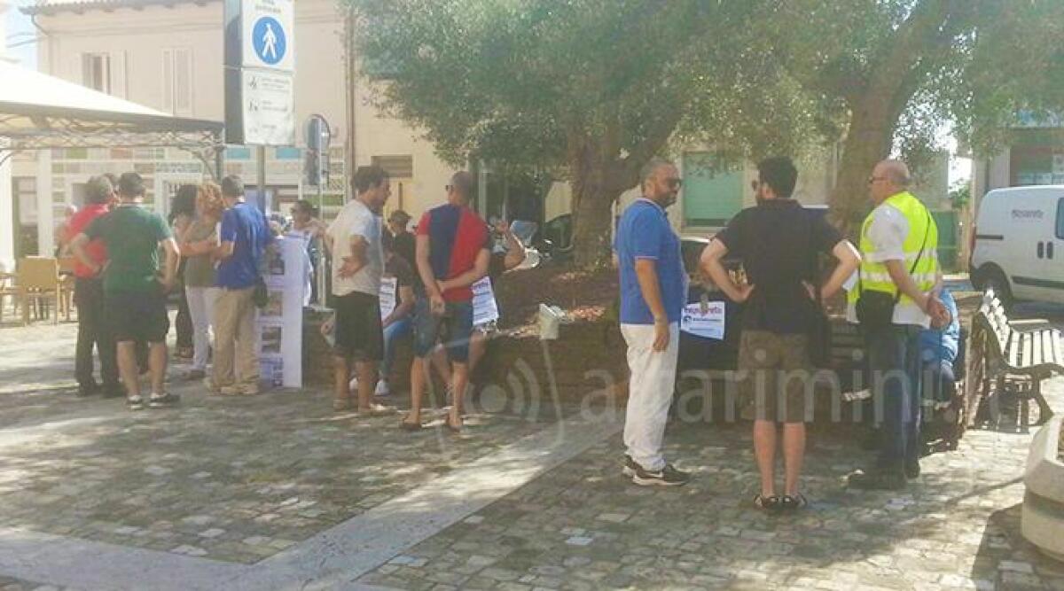Petroltecnica, i lavoratori non mollano: seconda  settimana di sit in davanti al Comune - 