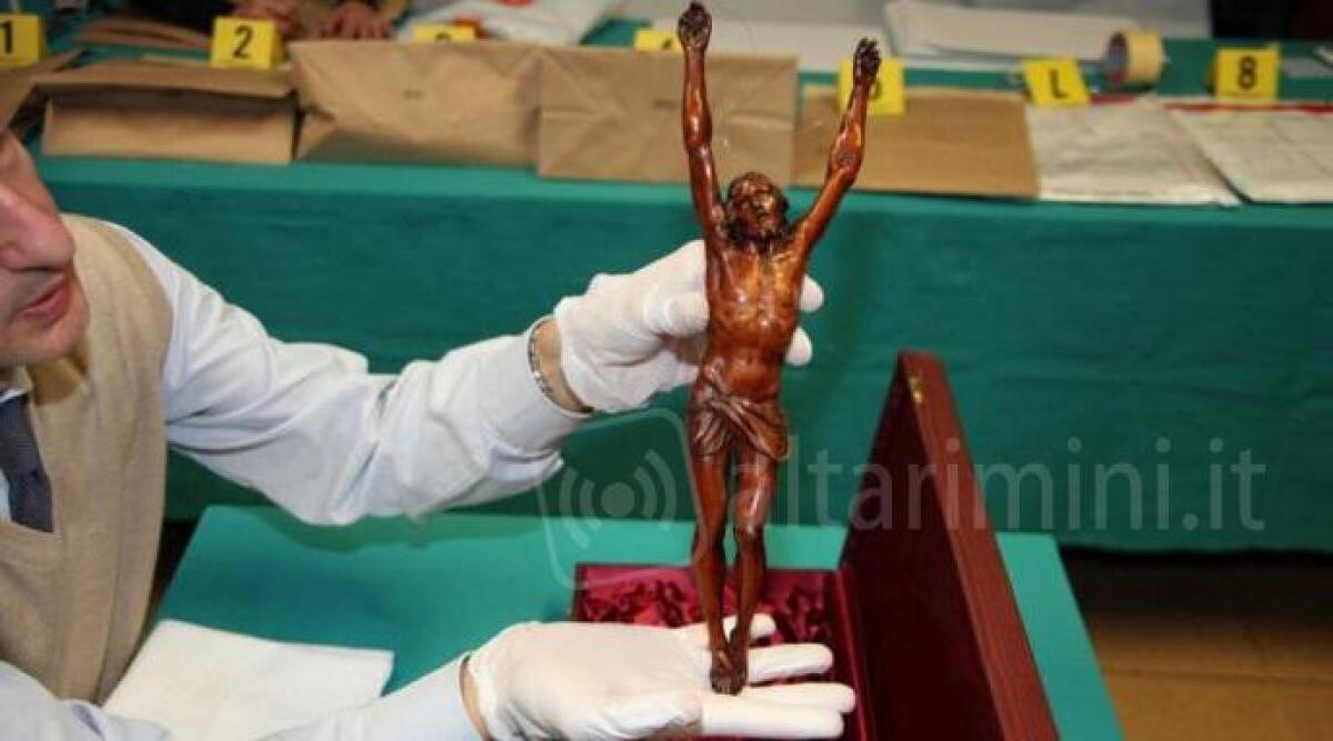Rimini crocifisso attribuito a Michelangelo conteso, pm ne chiede la confisca - 