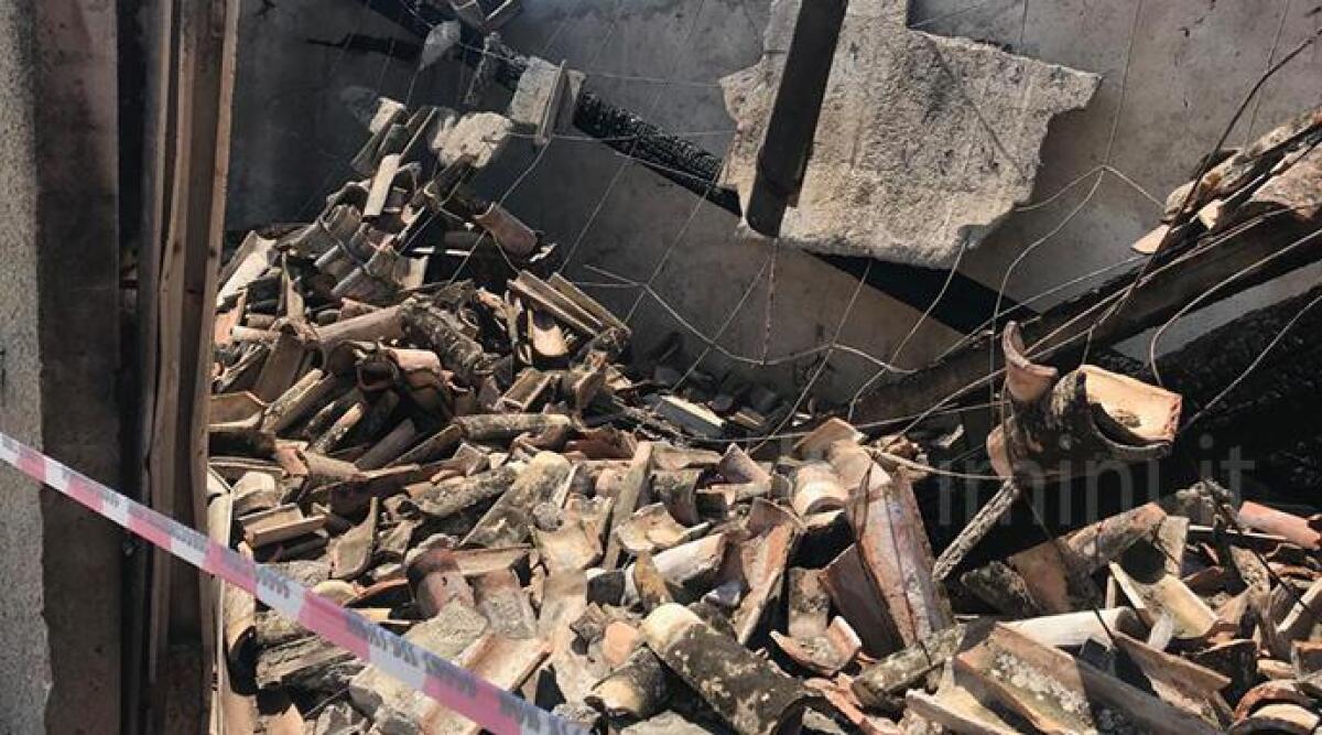 FOTO Novafeltria, casa e capannone vanno a fuoco: l'incendio &egrave; di matrice dolosa - 