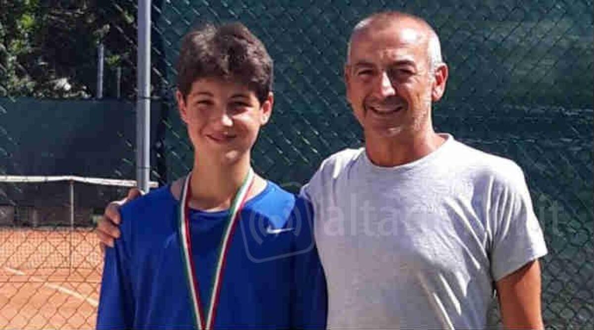 Tennis, Davide Brunetti ha vinto il torneo under 14 del Misano Sporting Club - 