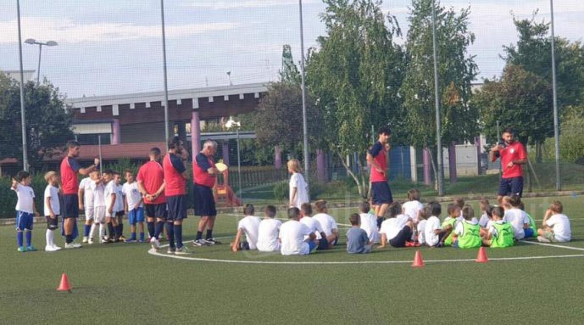Centocinquanta bambini e ragazzi per il settore giovanile del Riccione Calcio - 