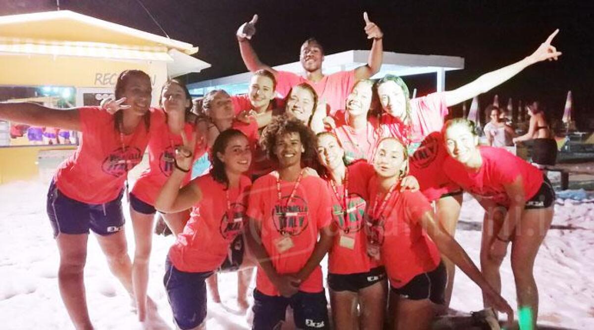 Viserbella saluta l'estate con una festa sulla spiaggia - 
