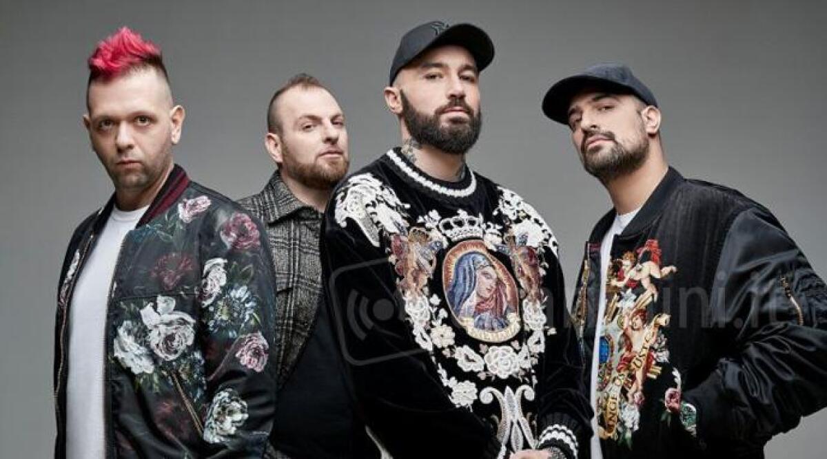 Boomdabash, Gigi D'Agostino e Don Diablo: la festa continua nella ex colonia trasformata in discoteca - 