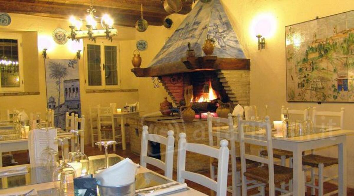 Un'osteria nata in un ex ufficio postale dell'ottocento: 'Gatta e Gazzoia' premiata da Tripadvisor -