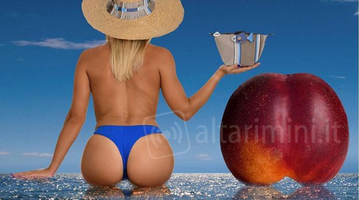 Brandina e le foto dei "lato B" che scandalizzano i social - 