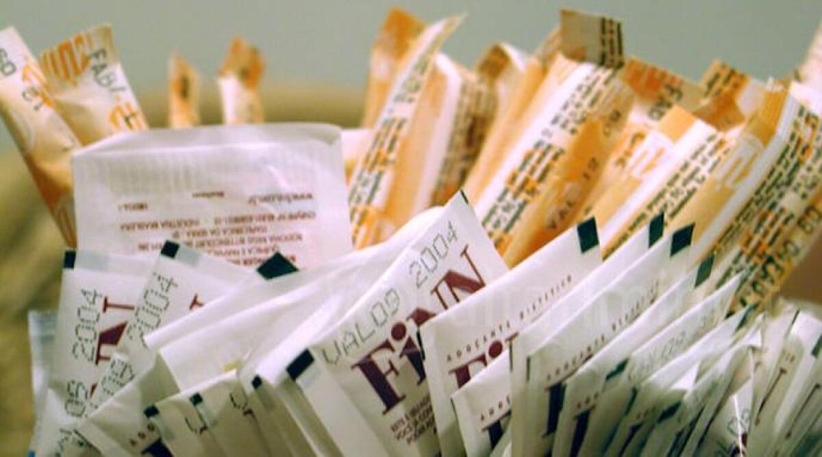 Rimini, mostra scambio bustine di zucchero - 