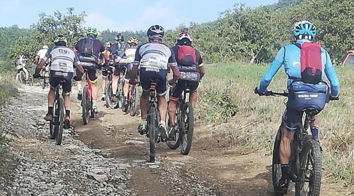 Cinquecento ciclisti in mountain bike per la tappa di Novafeltria dell'Adriaticoast -