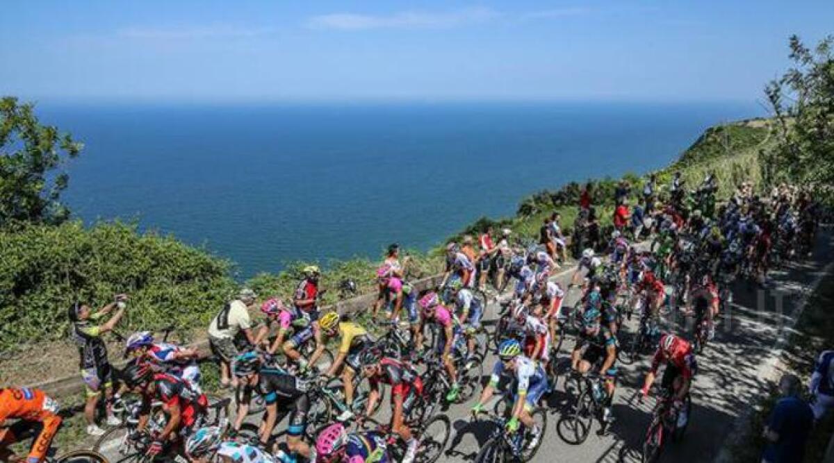 Strada Panoramica chiusa al traffico, ogni domenica sarà il "regno" dei ciclisti -