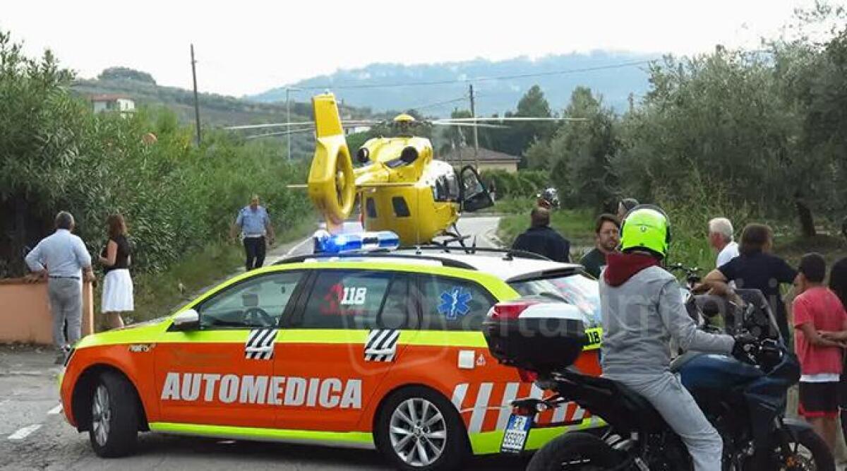 VIDEO Marito e moglie investiti da un pick-up a Villa Verucchio: sono gravi - 
