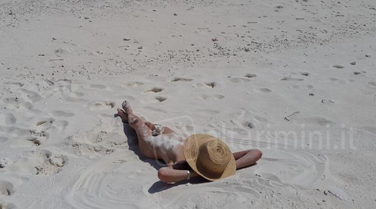 Abbronzatura salatissima: 3mila euro di multa a due nudisti riminesi -
