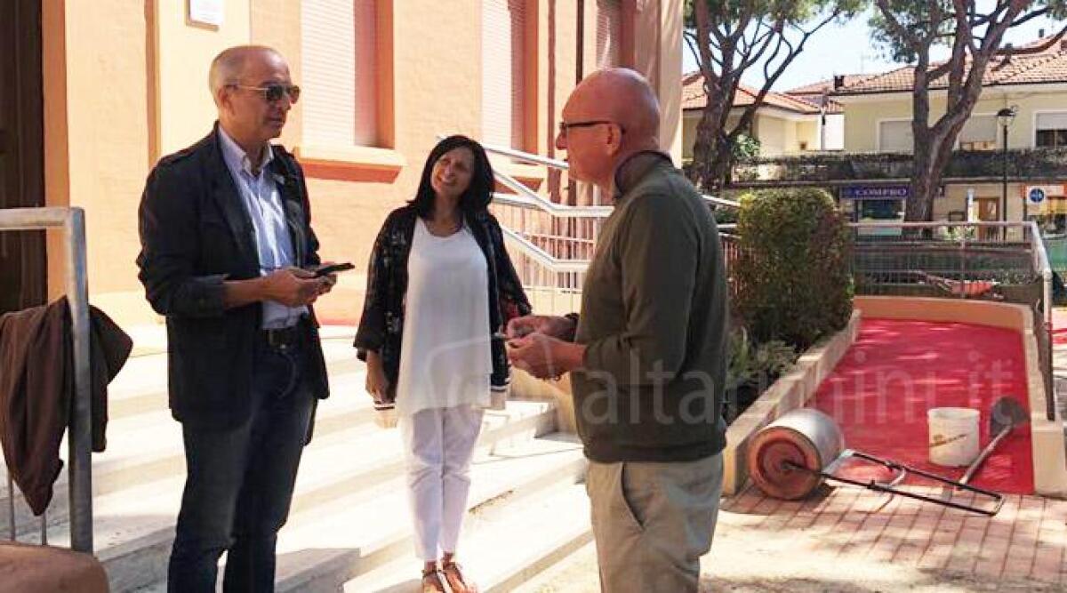 Sopralluogo del sindaco alle scuole di Riccione Paese e di via Cairoli - 